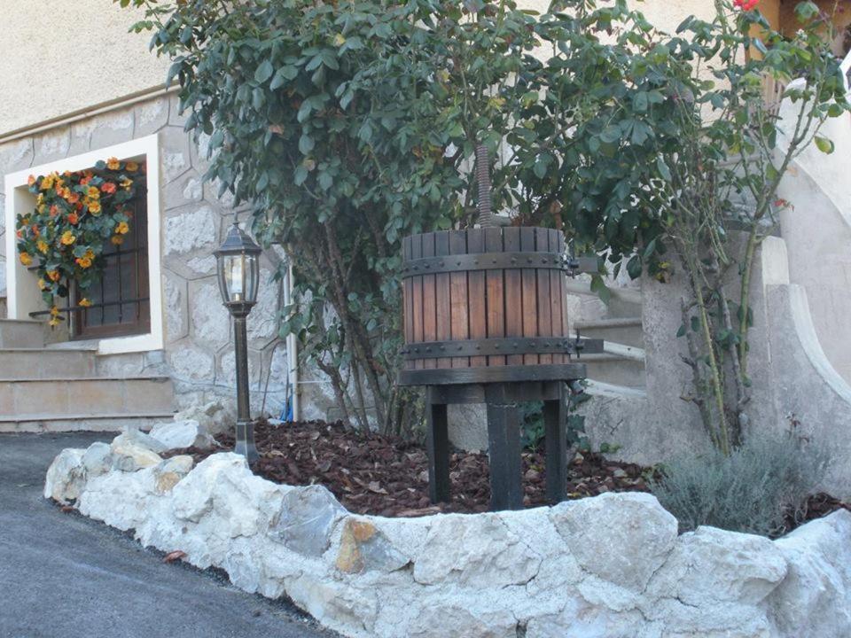 Lou Mas Dau Paigran Bed and Breakfast Saint-Blaise  Εξωτερικό φωτογραφία