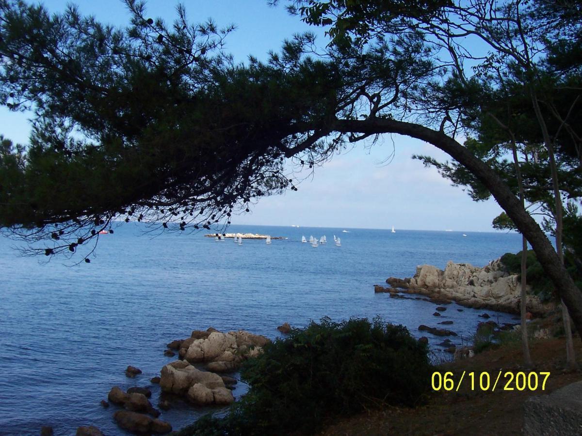 Lou Mas Dau Paigran Bed and Breakfast Saint-Blaise  Εξωτερικό φωτογραφία